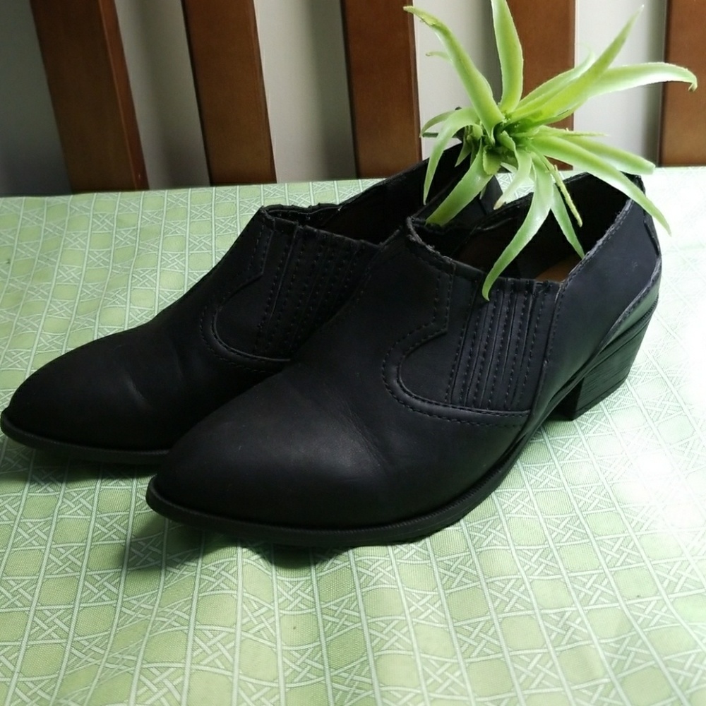 Black Mudd booties